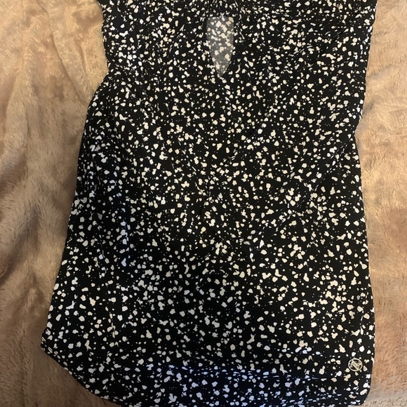 Clearance ADRIENNE VITTADINI SIZE MEDIUM WOMENS TOP - Picture 4 of 6